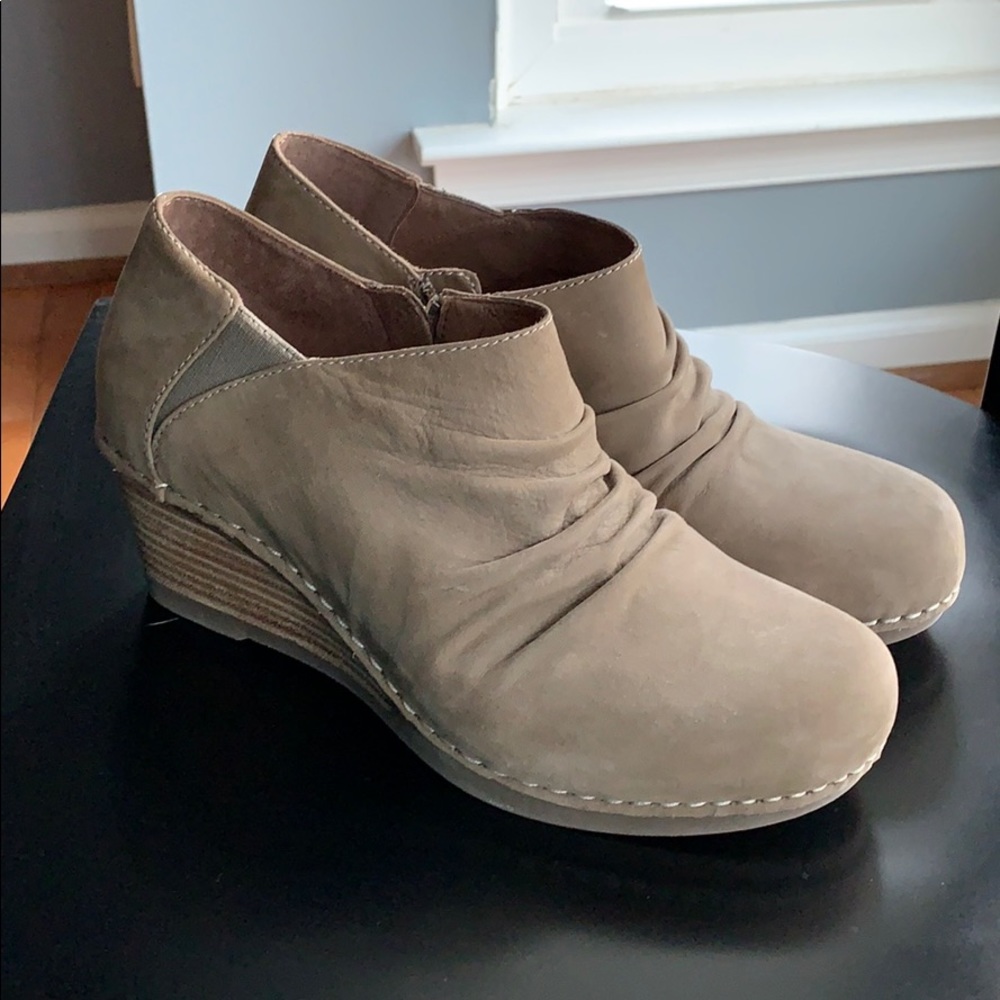 Dansko shoes size 38